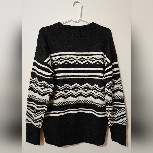 Women's Old Navy Fair Isle Pullover Sweater Size Small *NWT* - Picture 3 of 4